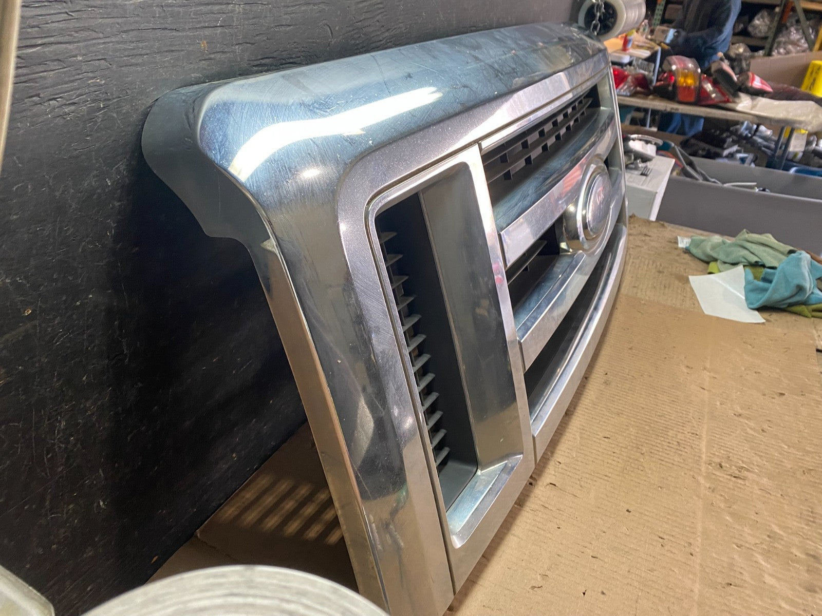 2008-2014 Ford Econoline E150 E250 Front Upper Chrome Grill Grille Oem W5813 DG2