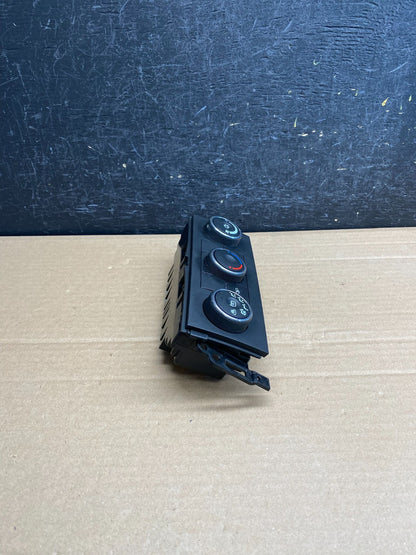 2010-2011 GMC Sierra Chevy Silverado AC Climate Control A/C AF9992 DG2