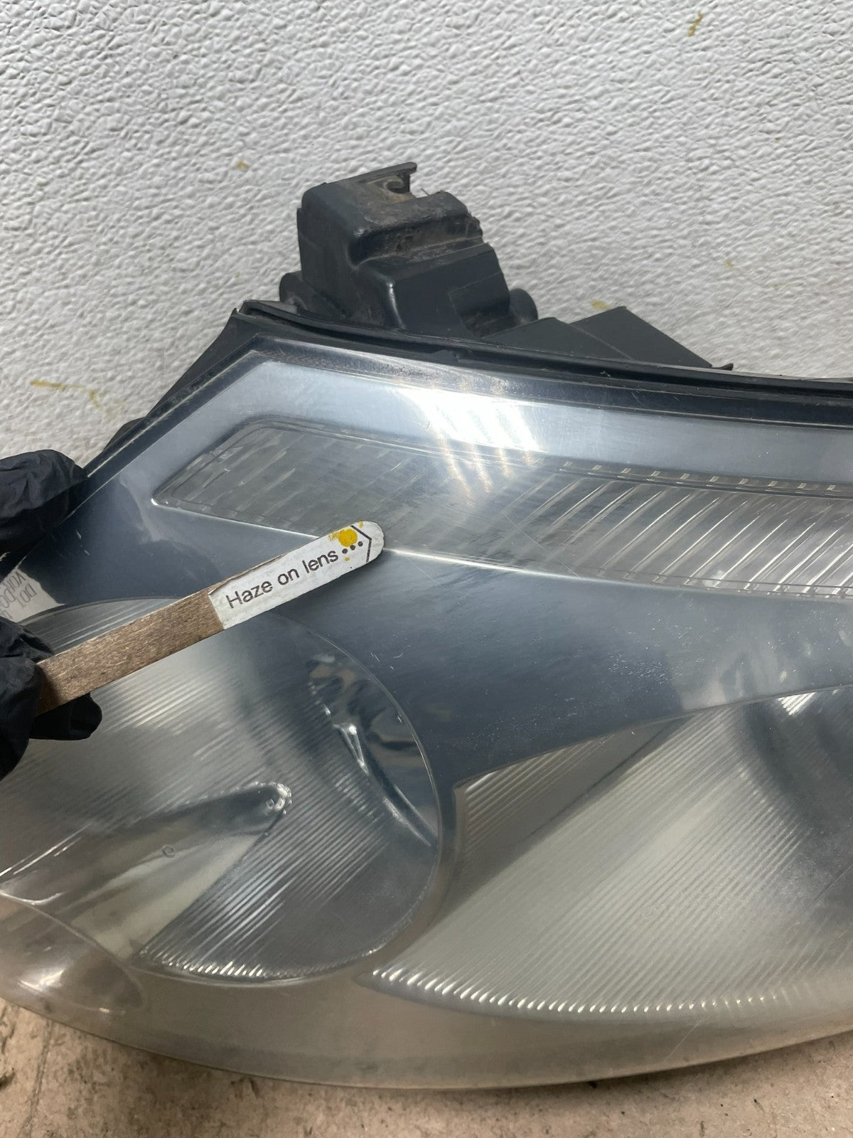 2003 - 2005 Infiniti G35 Coupe Headlight Right Passenger Xenon HID Q6516 DW4
