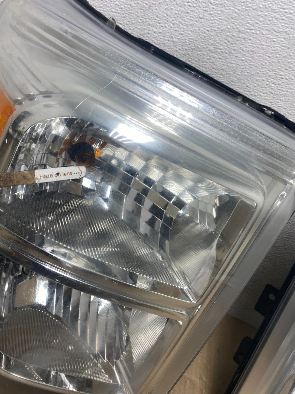 2011 to 2016 Ford F250 Super Duty Left+Right Side Headlights AI2152 DW8
