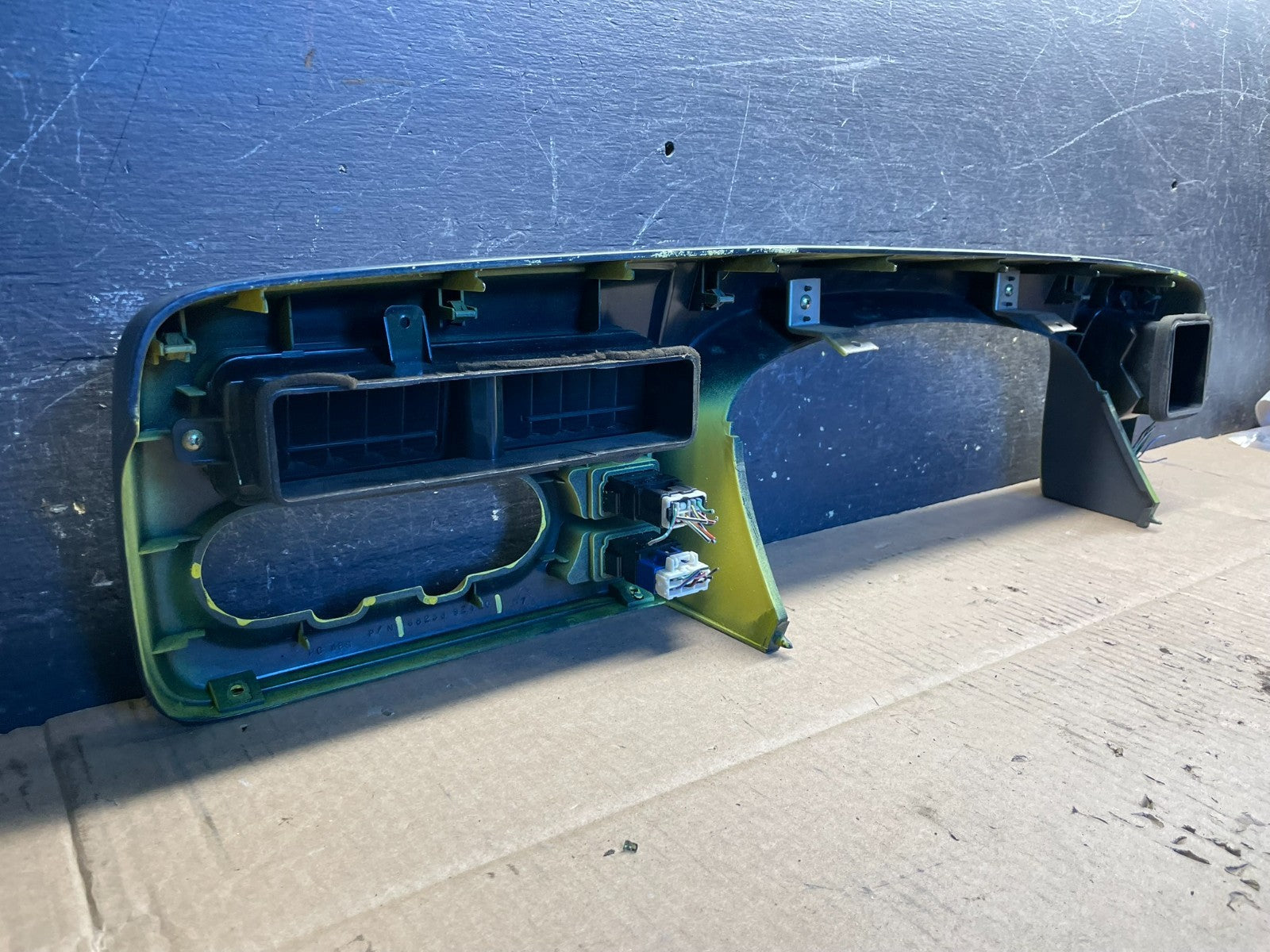 1998 2001 Nissan Xterra Frontier Speedometer Cluster Gauge Bezel Trim U8886 DG6