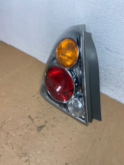 2002 2003 2004 Nissan Altima Tail Light Left Driver Lh Side AD3029 LK1