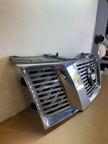 2005 2006 2007 Nissan Pathfinder Chrome Front Upper Grill Grille AF8710 DG2