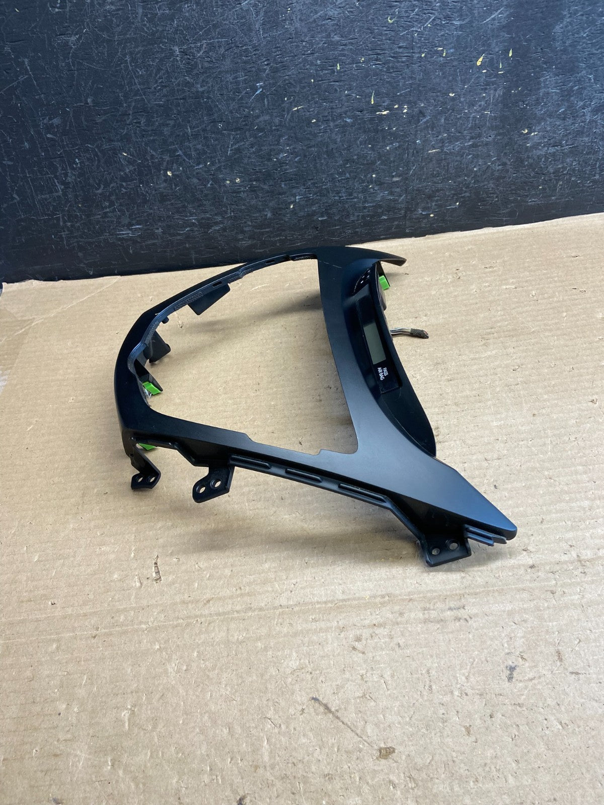 2011-2013 Hyundai Elantra Dash Radio Bezel Clock Display Trim ah3521 DG2