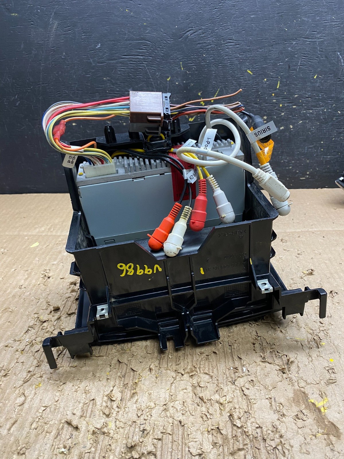 2007-2013 Mercedes Dodge Sprinter Radio Receiver CD Player Module V9986 DG4