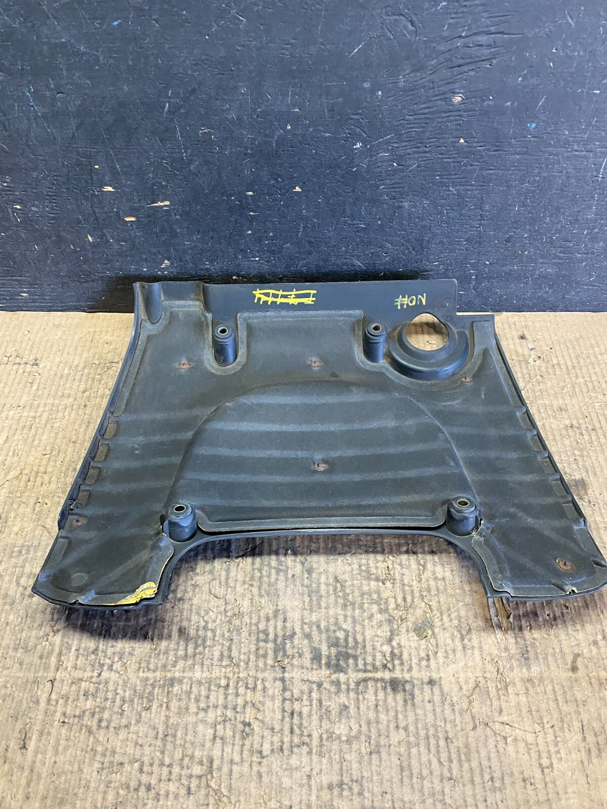2002 to 2005 Hyundai Sonata 2.4L Engine Trim Cover N2124 PS4