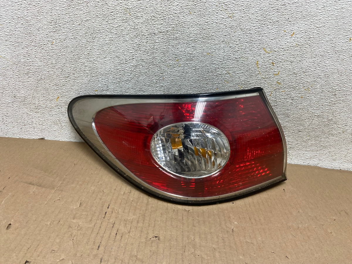 2002 to 2004 Lexus ES300 ES330 Left Driver Side Tail Light AH5779 LK0