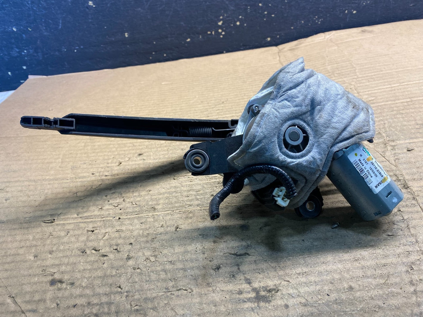 2004-2010 Infiniti QX60 Rear Liftgate Back Window Wiper Motor OEM AA7262 DG5