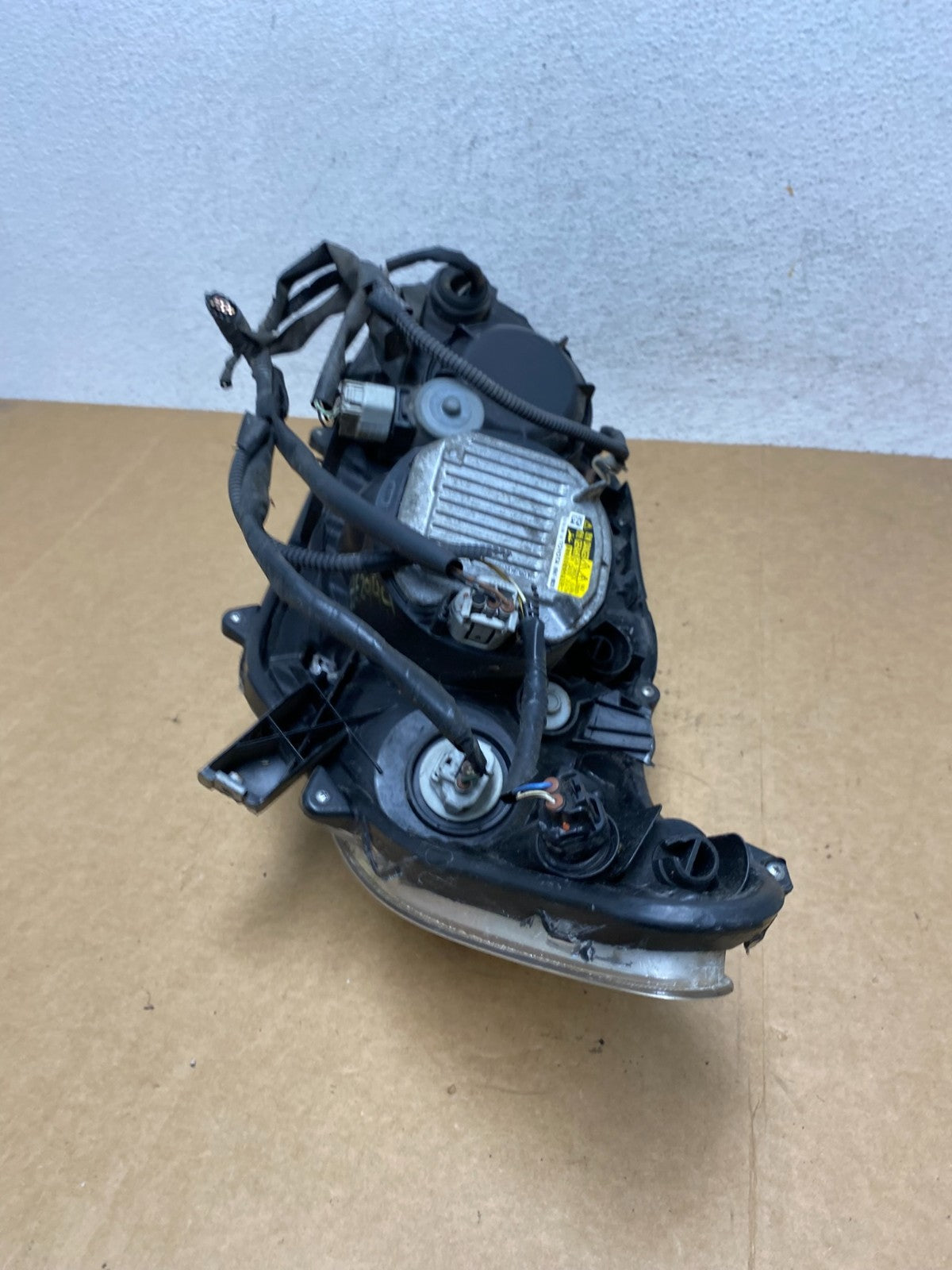 2011-2012 Toyota Avalon Right Passenger RH Xenon HID Headlight AE2944 DW7