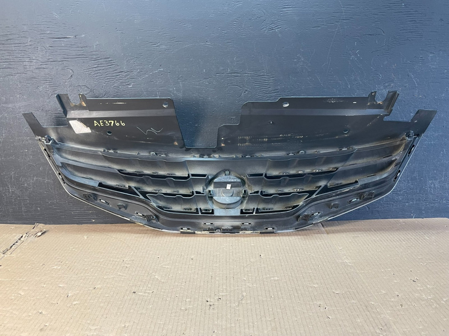 Sedan 2010 2011 2012 Nissan Altima Front Upper Grill Grille AE3766 DG4