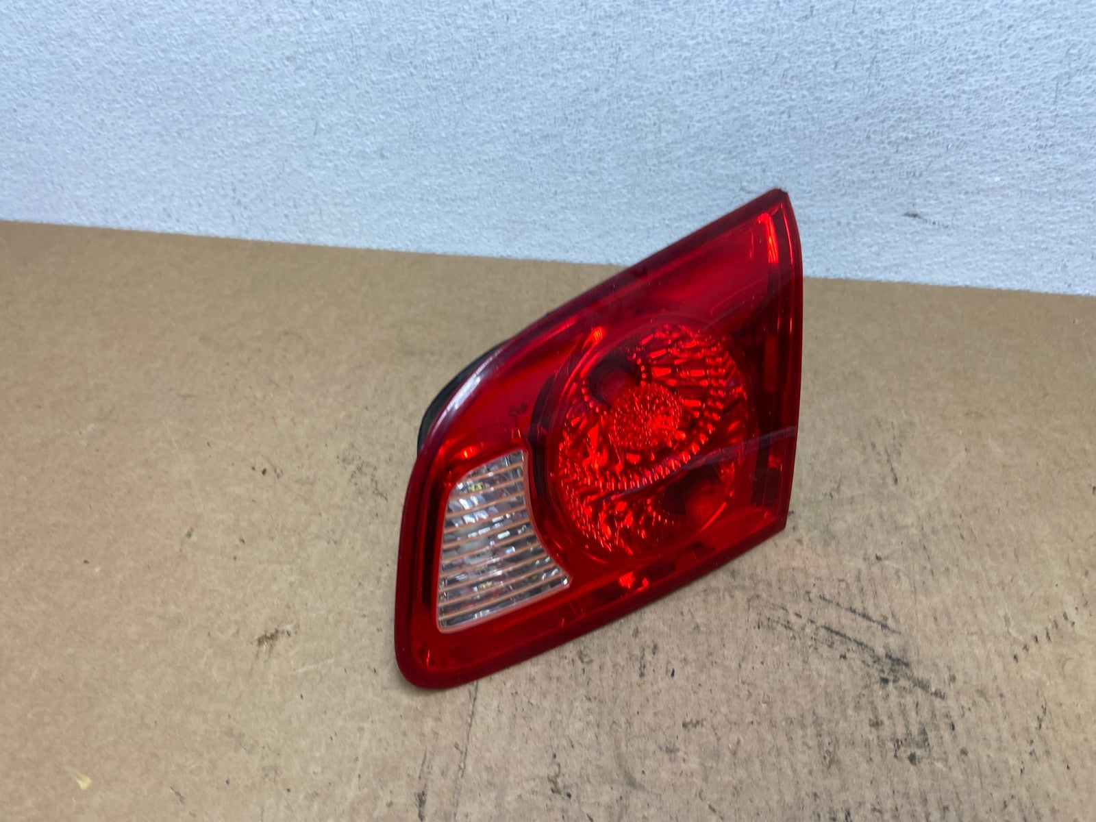 2007 2008 2009 Hyundai Santa Fe Right Passenger Tail Light Inner Oem AC3300 LK2