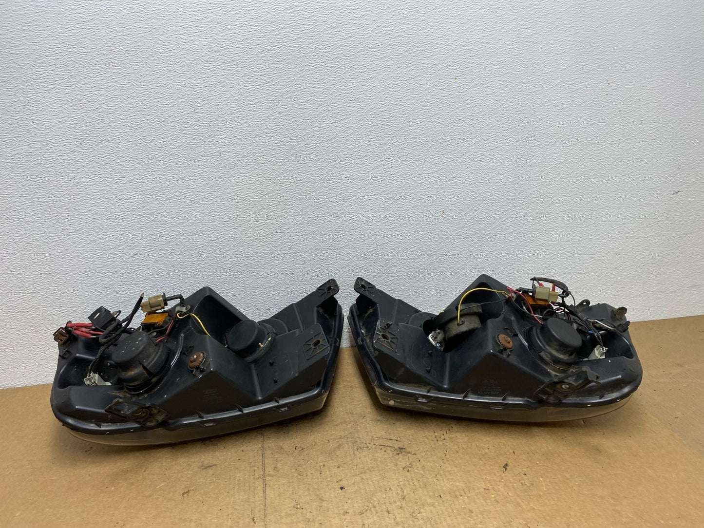 2004 to 2008 Ford F150 F-150 Left+Right Set Side LED Headlights AC3550 DG9