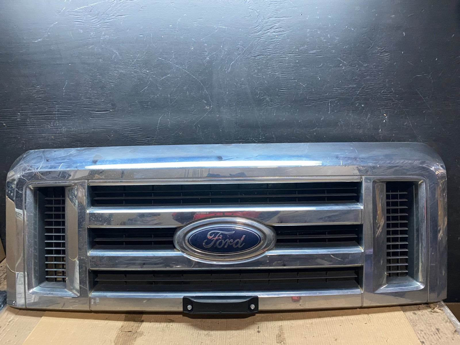 2008-2014 Ford Econoline E150 E250 Front Upper Chrome Grill Grille Oem X3299 DG0
