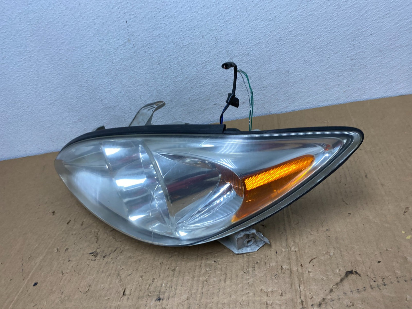 2002 2003 2004 Toyota Camry Left Driver Lh Side Halogen Headlight AC8136 DW1