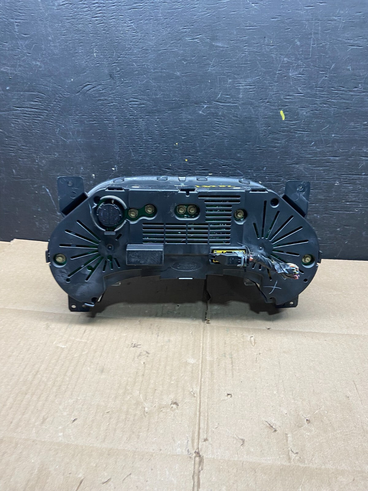 2006 to 2007 Ford Explorer Speedometer Cluster Gauge L5282 PS4