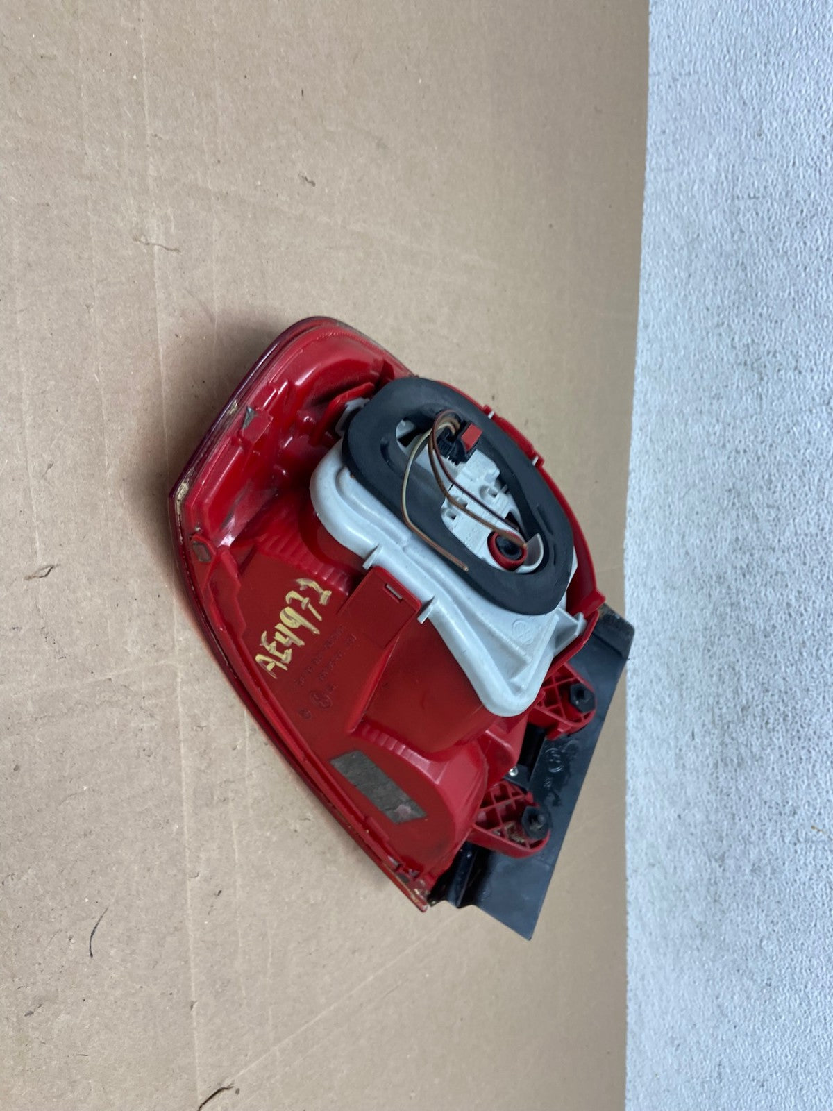 2012 to 2015 Volkswagen Passat Right Passenger Rh Side Tail light AE4972 LK4