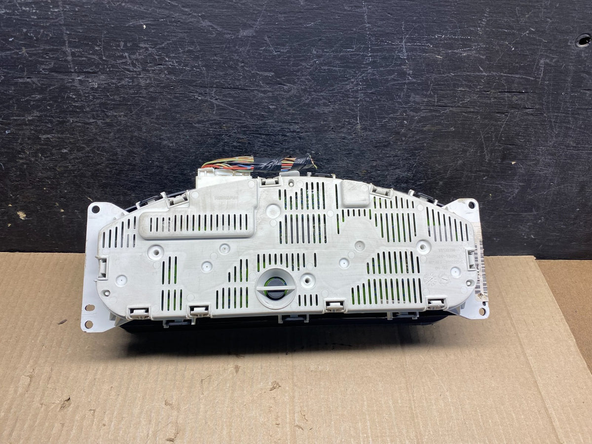 2006-2007 Nissan Pathfinder Xterra Cluster Speedometer Instrument AI4908 DG3