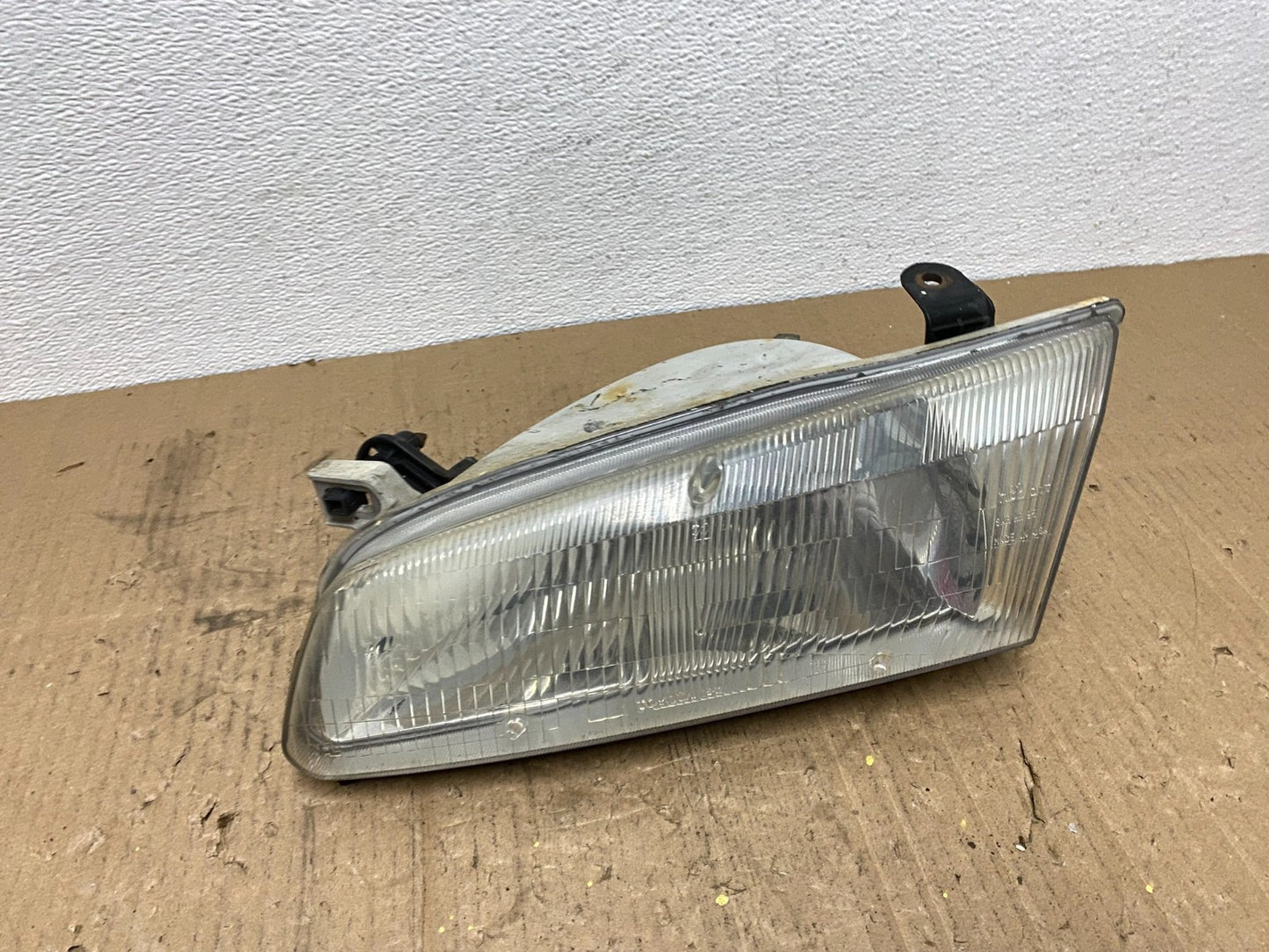1997 1998 1999 Toyota Camry Left Driver Side Halogen Headlight AB8492 DW0