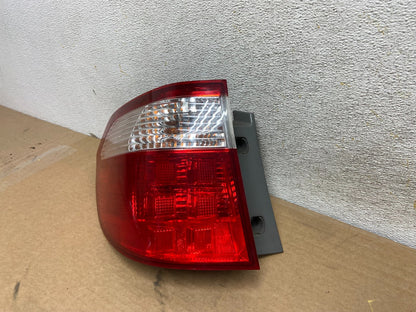 2005 2006 2007 Honda Odyssey Left Driver LH Side Tail Light AH4465 DW2