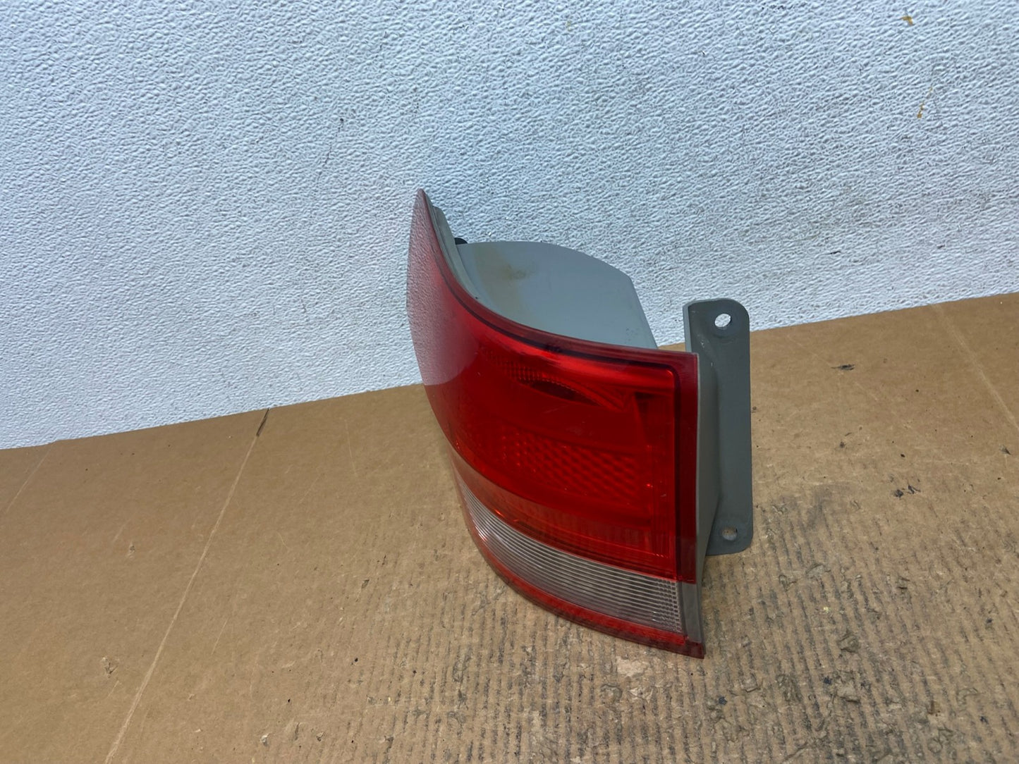2011-2013 Jeep Grand Cherokee Left Driver Side Lh Tail Light AE2615 LK1