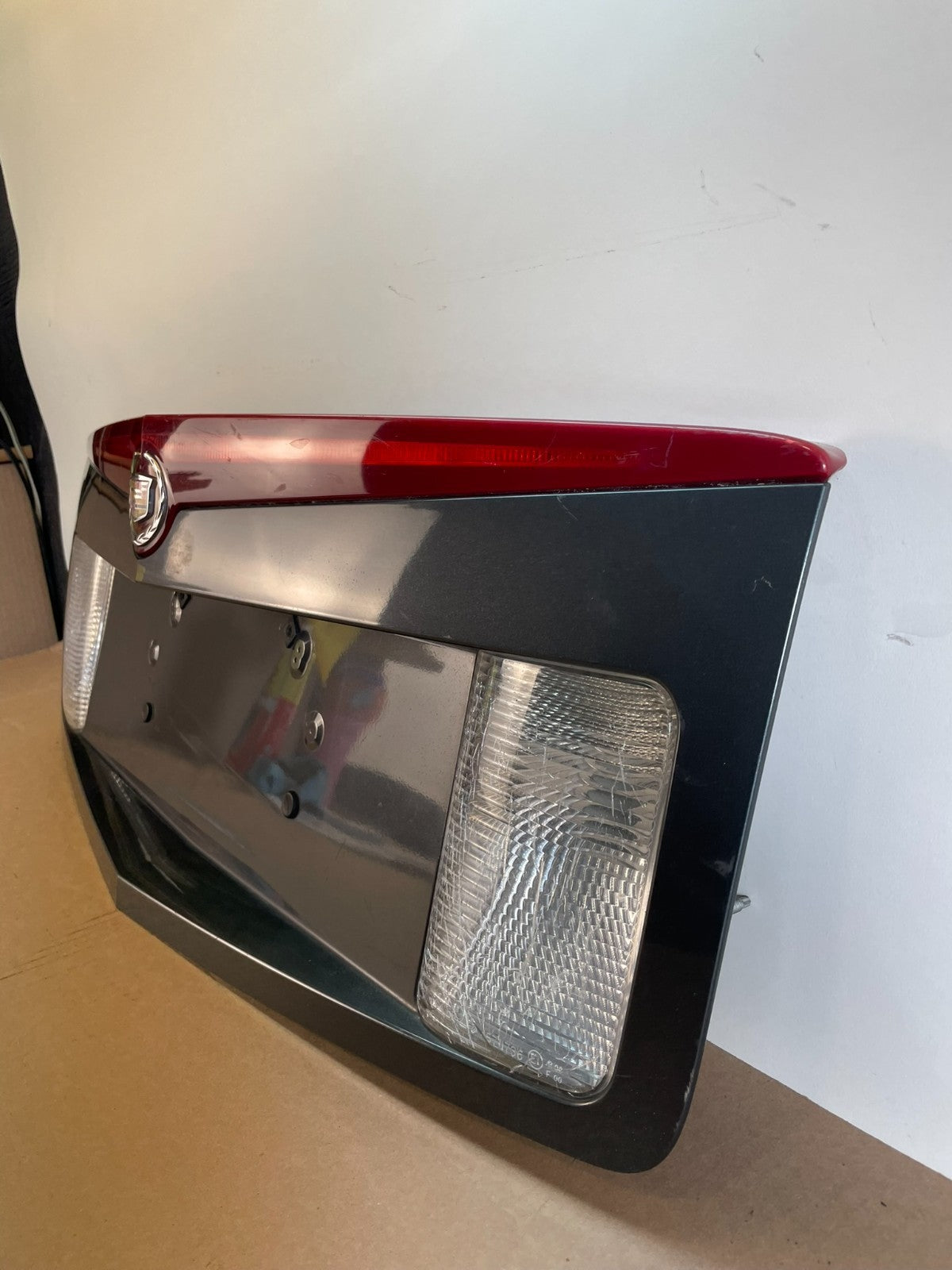 2003-2007 Cadillac CTS Trunk Panel Lid Backup License Plate 3rd Light AG0993 DG1