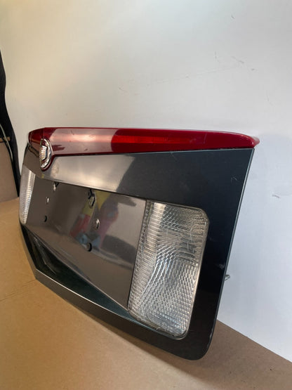 2003-2007 Cadillac CTS Trunk Panel Lid Backup License Plate 3rd Light AG0993 DG1