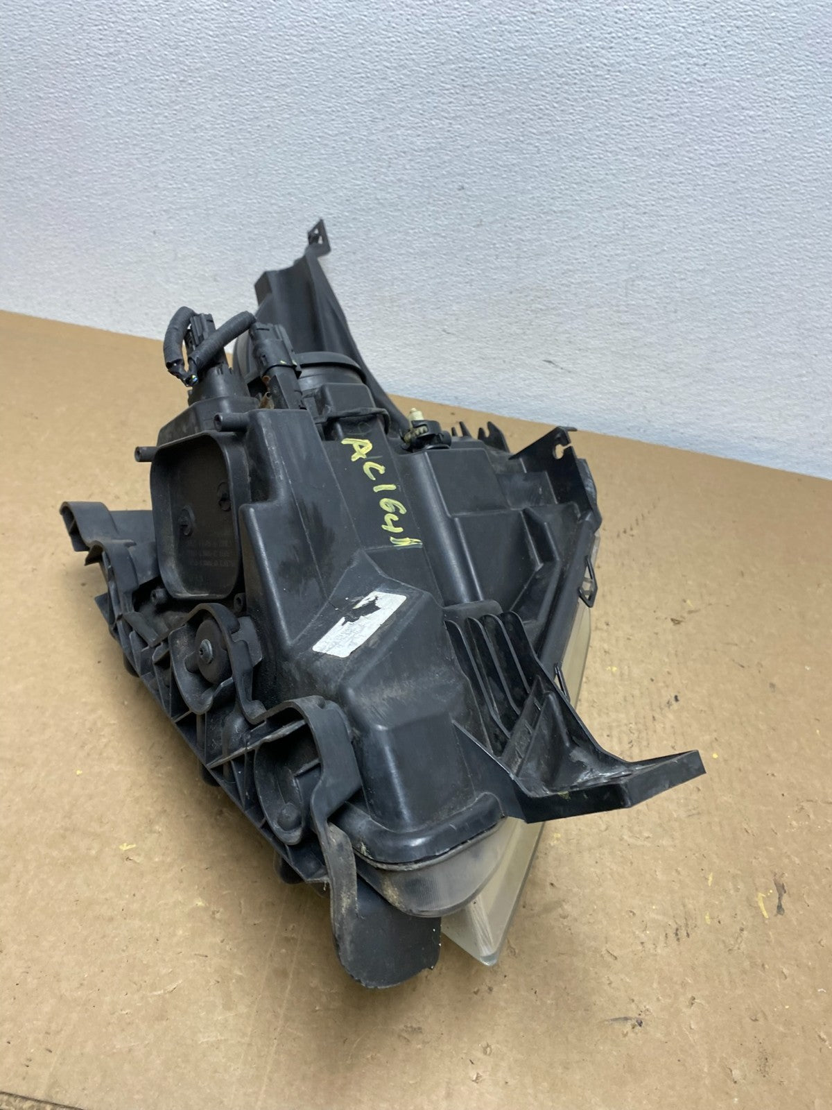 2011 to 2015 Ford Explorer Left Driver LH Halogen Headlight Oem AC1641 DW7