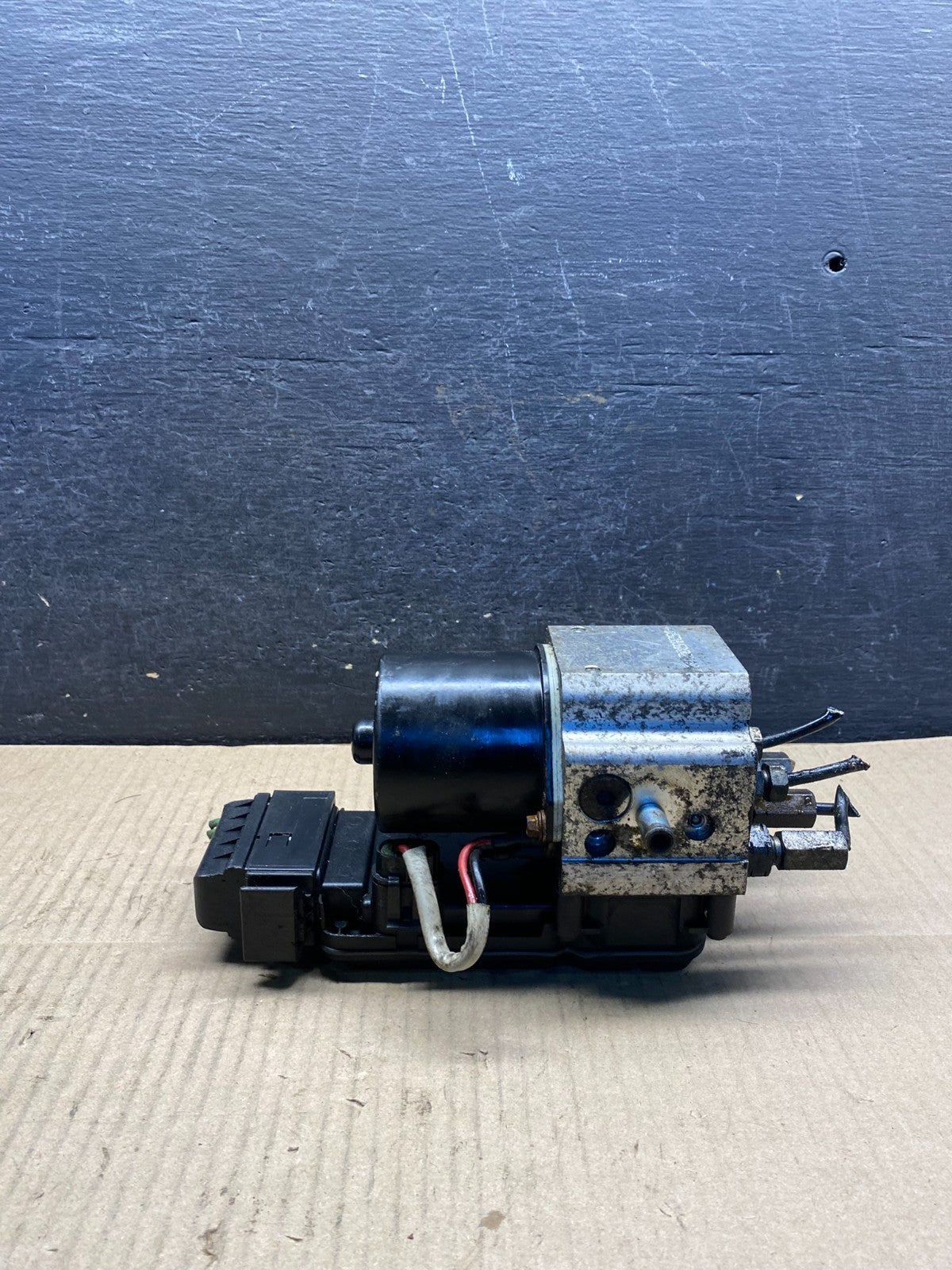 2006 2007 Ford E250 E350 Econoline Anti-Lock ABS Antilock Brake Pump AI7354 DG4