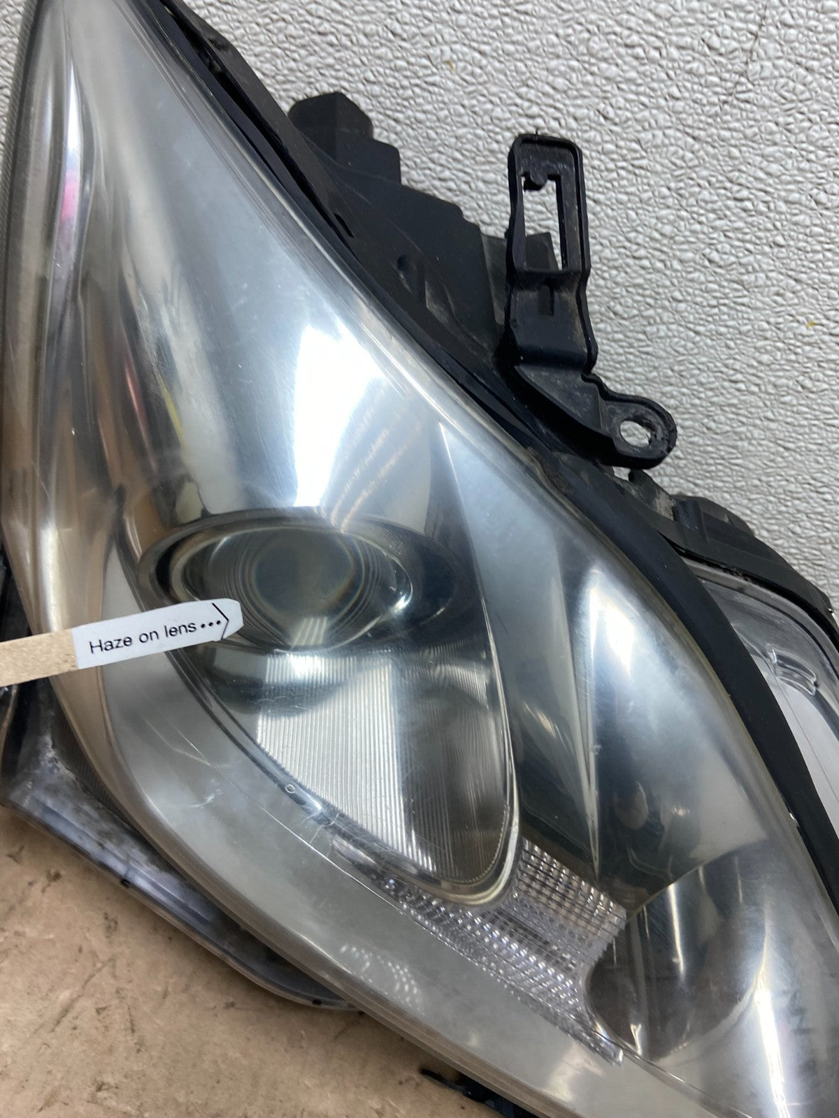2006 - 2010 Lexus IS250 Right Passenger RH Side Xenon Headlight TYC Z4012 DW5