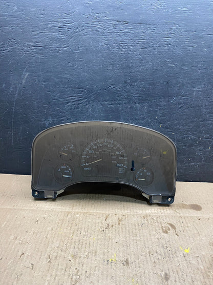2004 to 2007 Chevrolet Express Speedometer Cluster Gauge M7932 PS0