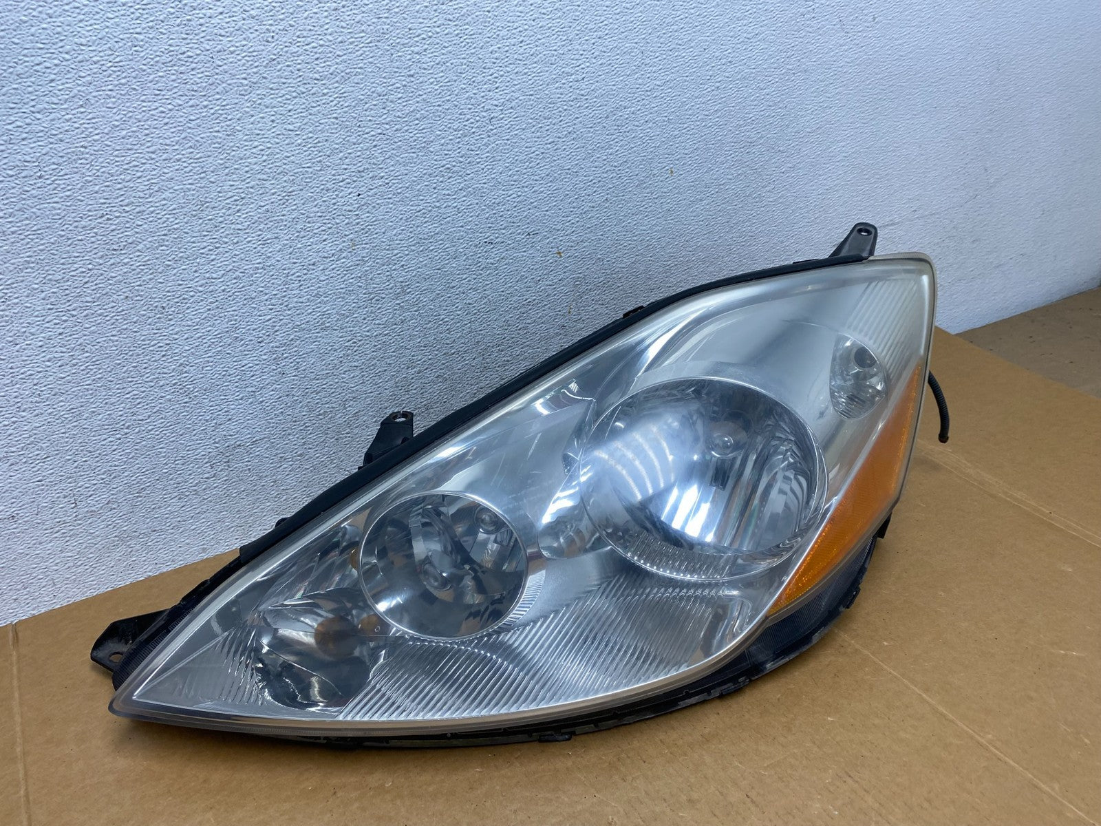 2006 to 2010 Toyota Sienna Left Driver Lh Side Headlight Halogen AD8953 DW2