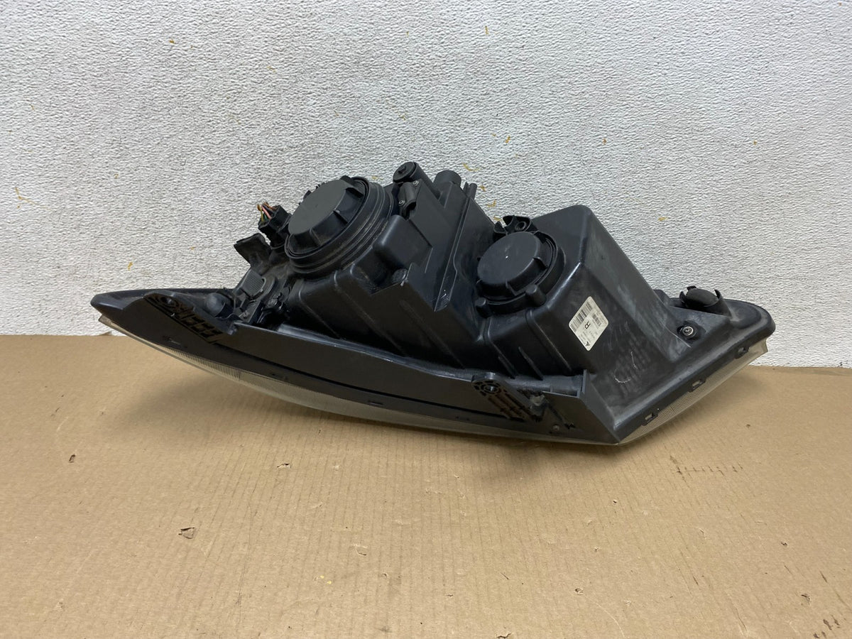 2014 to 2015 Kia Sorento Right Passenger RH Headlight Halogen AH5726 DW5