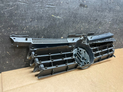 1999-2005 Volkswagen Jetta Front Upper Grille Grill Chrome OEM AA9016 DG5