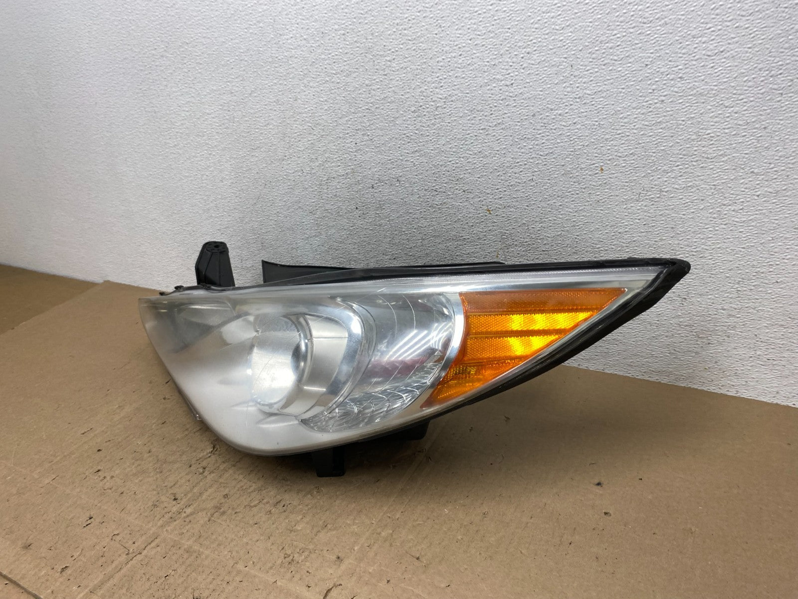 2011 - 2014 Hyundai Sonata Left Driver Lh Side Headlight Halogen AE6576 DW1