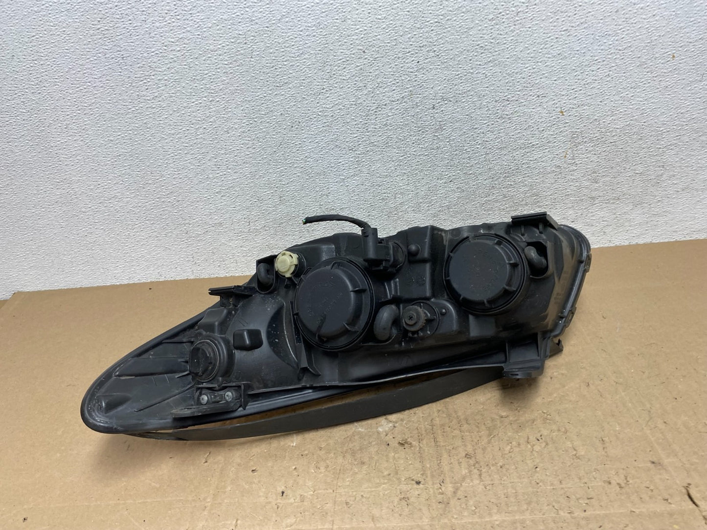 2007 2008 2009 2010 Hyundai Elantra Right Passenger Side Headlight AE6509 DW5