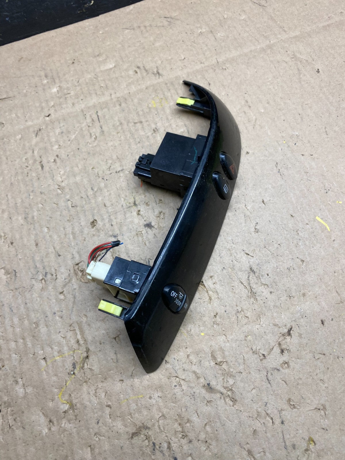 2004 to 2010 Toyota Sienna Right Side Radio Switches Bezel Trim T4950 DG1