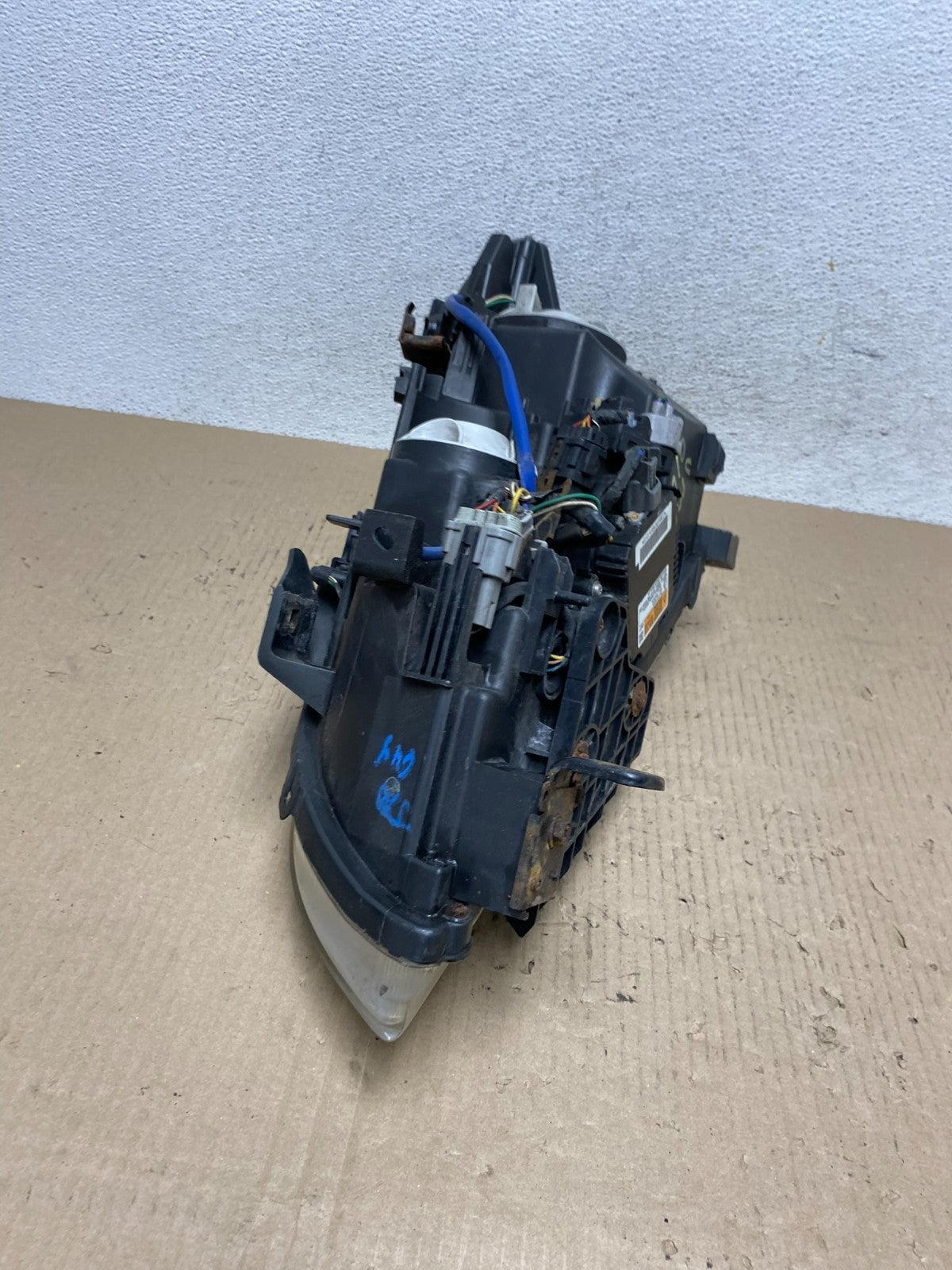 2011 to 2013 Infiniti M37 M56 Right Passenger Side HID Xenon Headlight AF6010 DW9