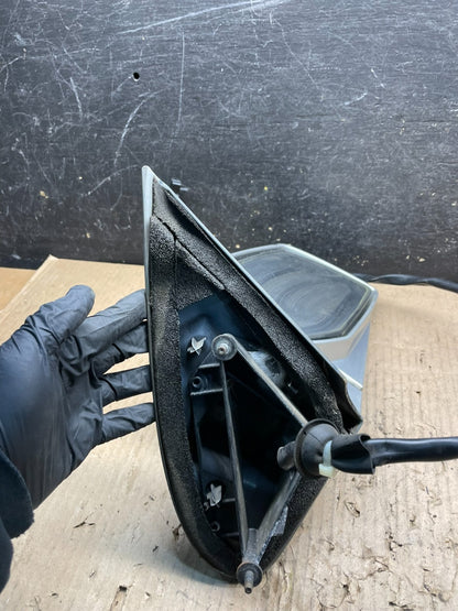 2004 to 2009 Cadillac SRX Right Passenger Rh Side Door Mirror Oem V8874 DG4