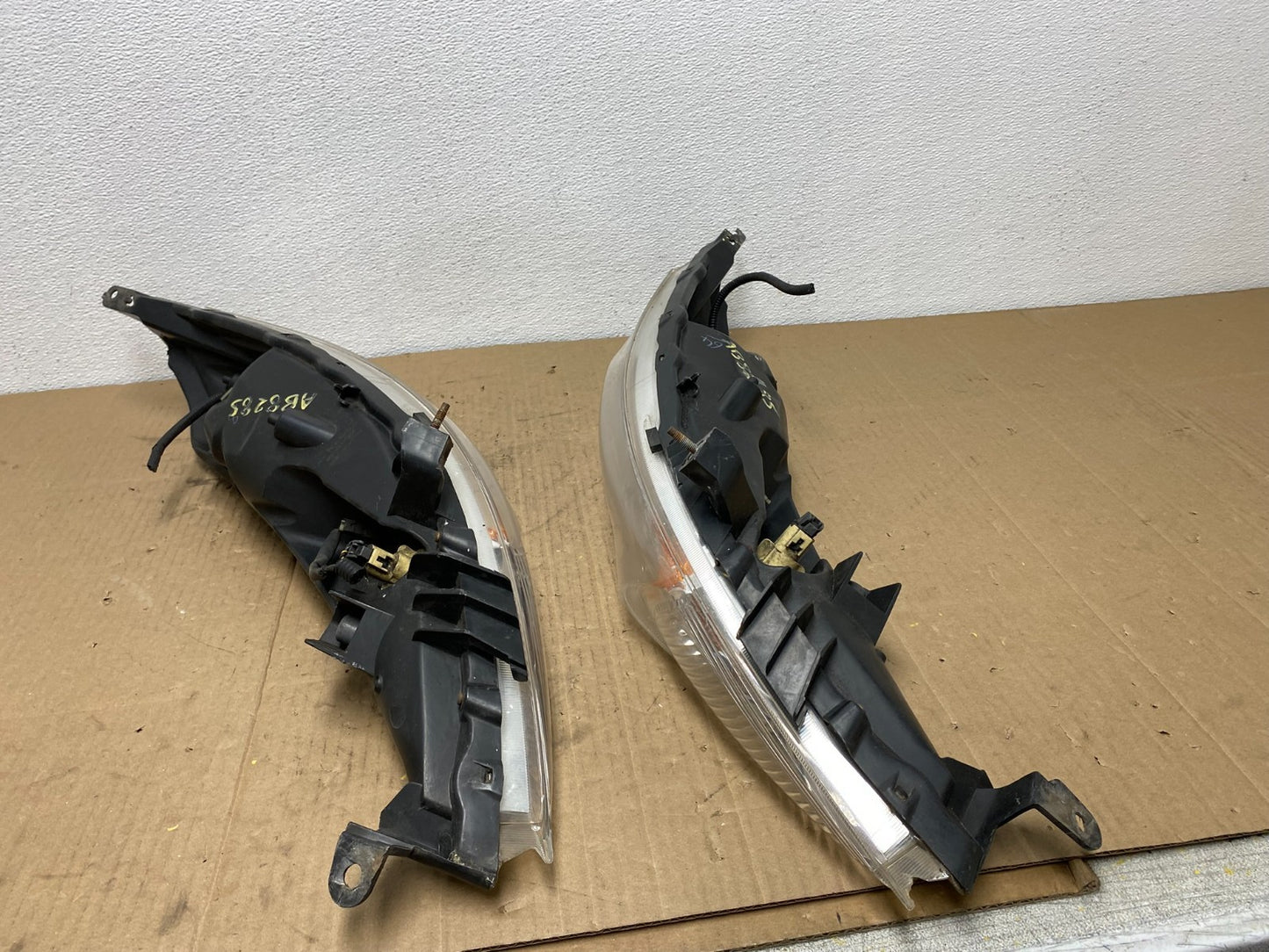 2011-2014 Nissan Juke Turn Signal Headlights Left+Right Halogen OEM AB8285 DW9