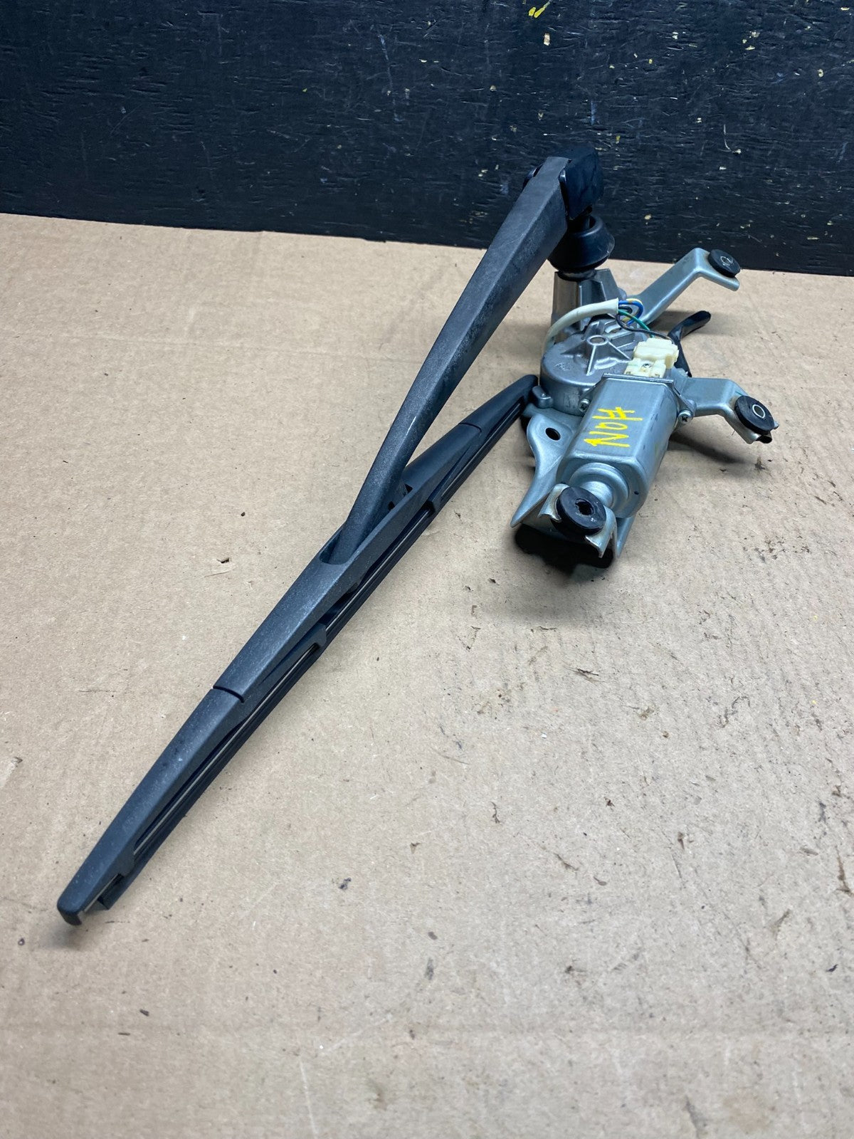 2006 to 2014 Subaru Tribeca Wiper Arm Motor Windscreen Window Rear Oem R6427 PS4