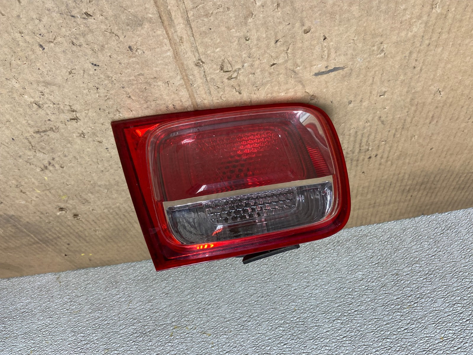2013-2016 Chevrolet Malibu Left Driver Lh Side Inner Tail Light Oem AA66380