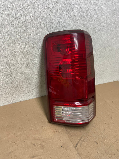 2007 - 2011 Dodge Nitro Left Driver Lh Side Tail Light AG5342 LK1