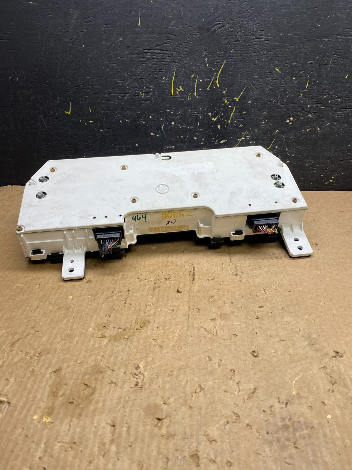 2003 to 2006  Lincoln Navigator Speedometer Gauge Cluster Z4300 DG6