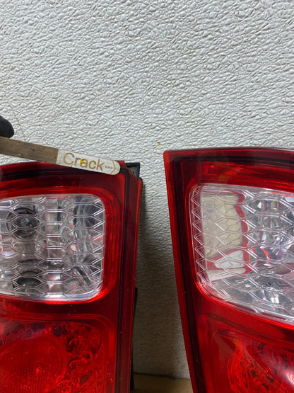 2011 to 2018 Dodge Grand Caravan Left+Right Tail Lights Led V8037 DW4