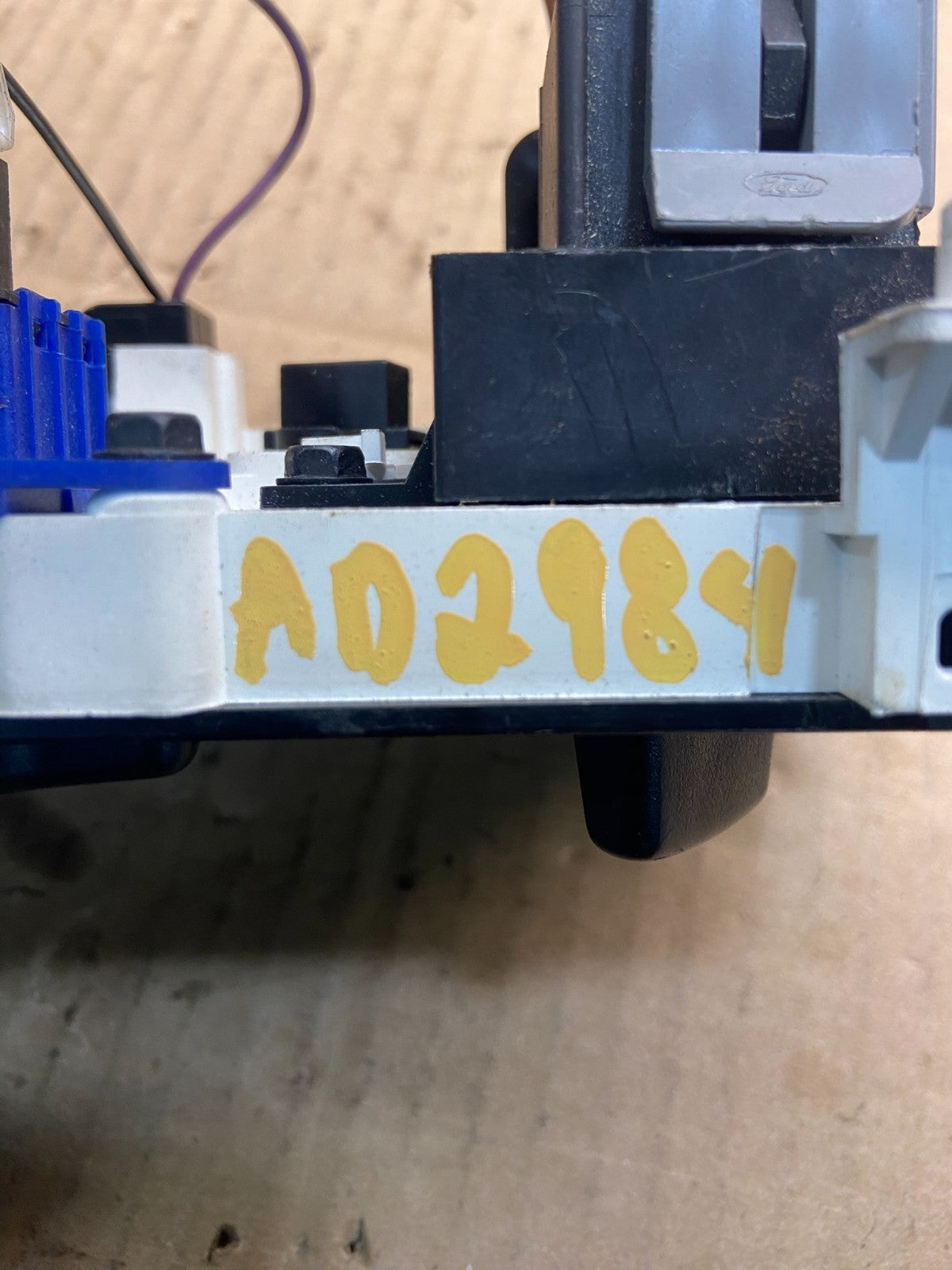 1997-2014 Ford Van Econoline E150 E250 Heater Climate Fan Control AD29843