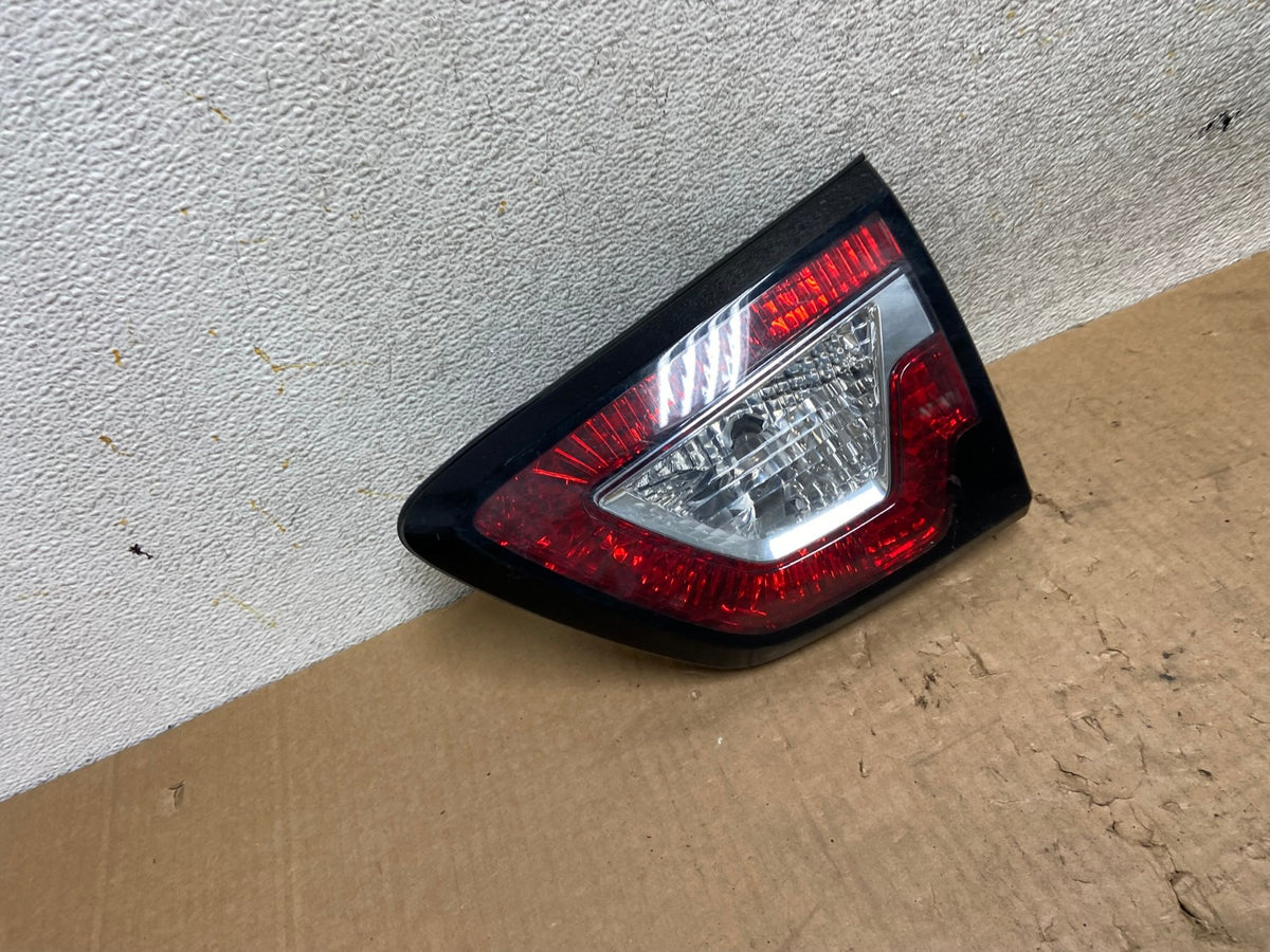 2013 2017 Chevrolet Traverse Right Passenger RH Inner Tail Light AI5649 LK2