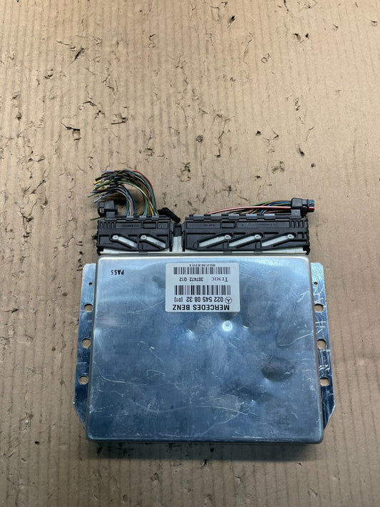 2000-2006 Mercedes Benz W220 CL600 S500 Suspension Control Module X0890 DG0