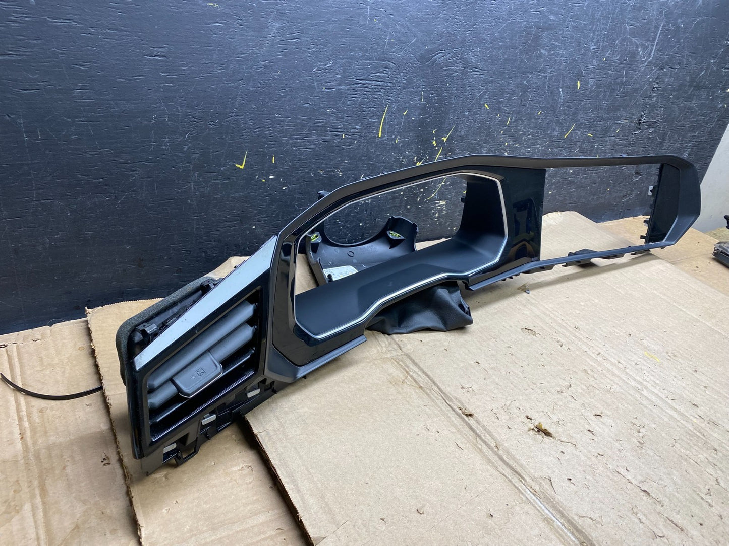 2018-2024 Volkswagen Jetta Speedometer Upper Steering Column Trim Cover X5921 DG1