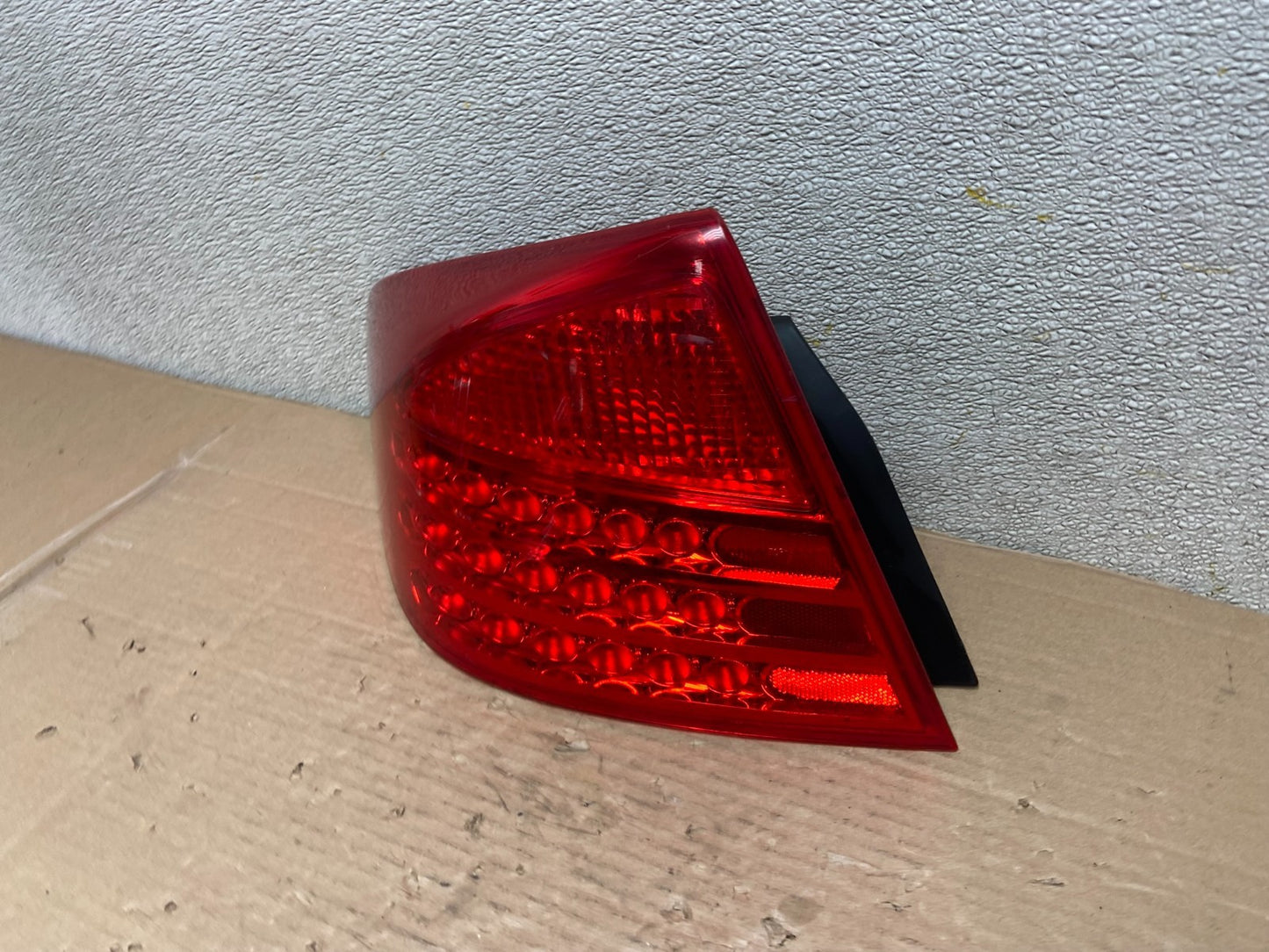 2003-2004 Infiniti G35 Left Driver Lh Side Tail Light Oem AA9349 LK1
