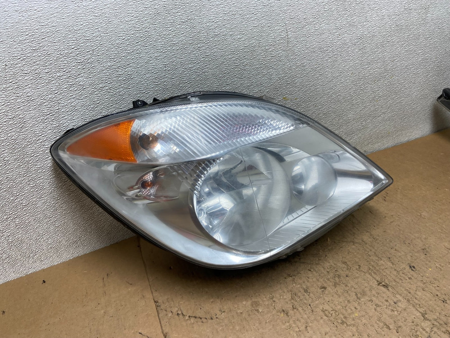 2007 to 2013 Mercedes Sprinter Headlight Right Passenger Halogen Oem AA0201 DW2